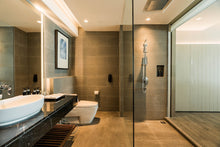 Load image into Gallery viewer, Private Pool Beachfront